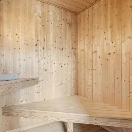 Nice Home In Rudkobing With Sauna * Spodsbjerg